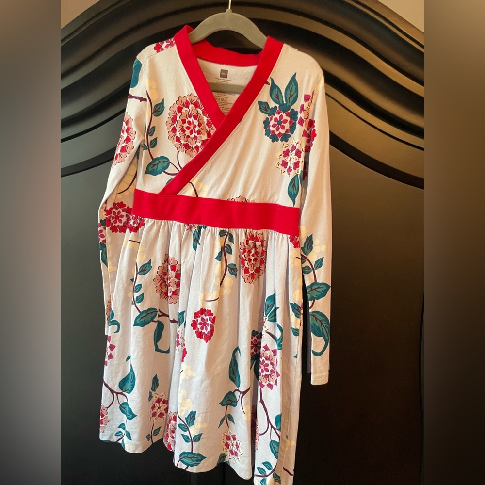 Baby blue flowered girls dress size 7 perfect condition worn once